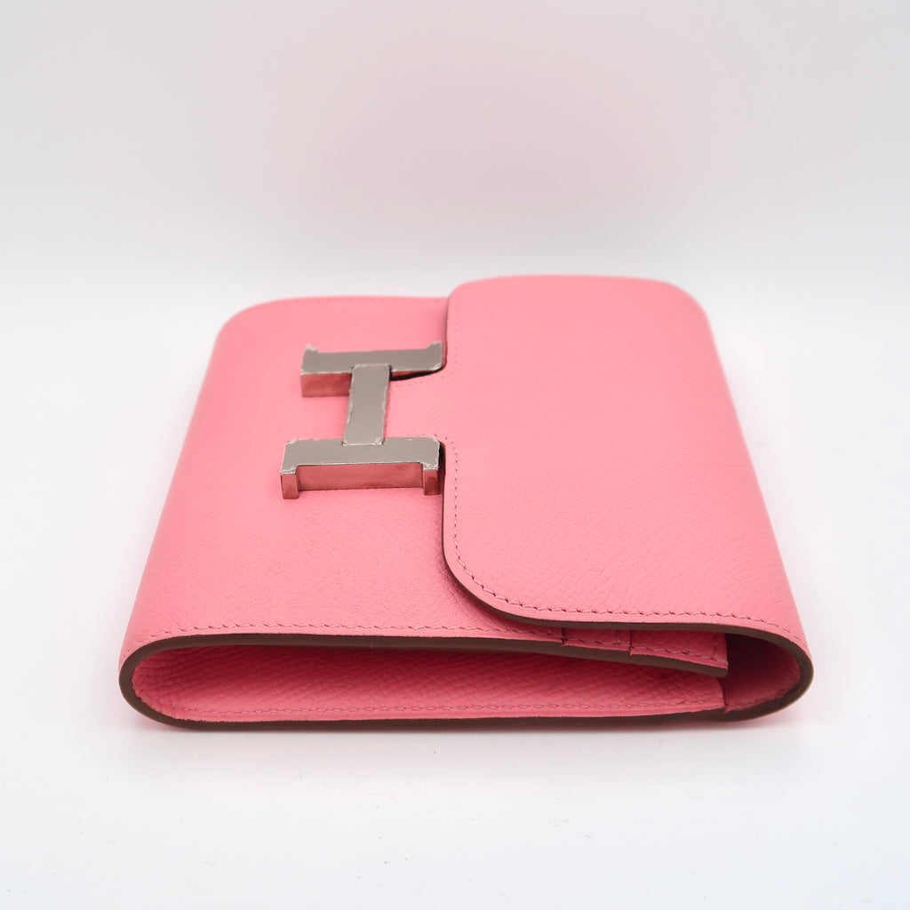 Left side view of Hermes Constance Compact Wallet Rose Confetti Epsom